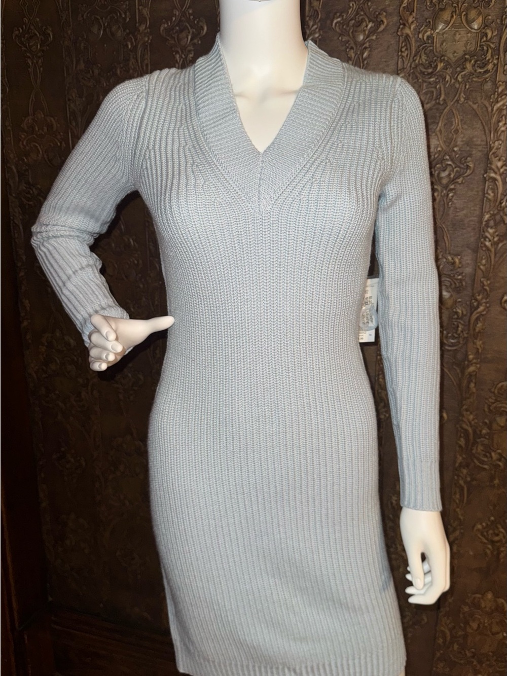 NWT Etcetera Elsa V-Neck Ribbed Knit
Sweater Dress